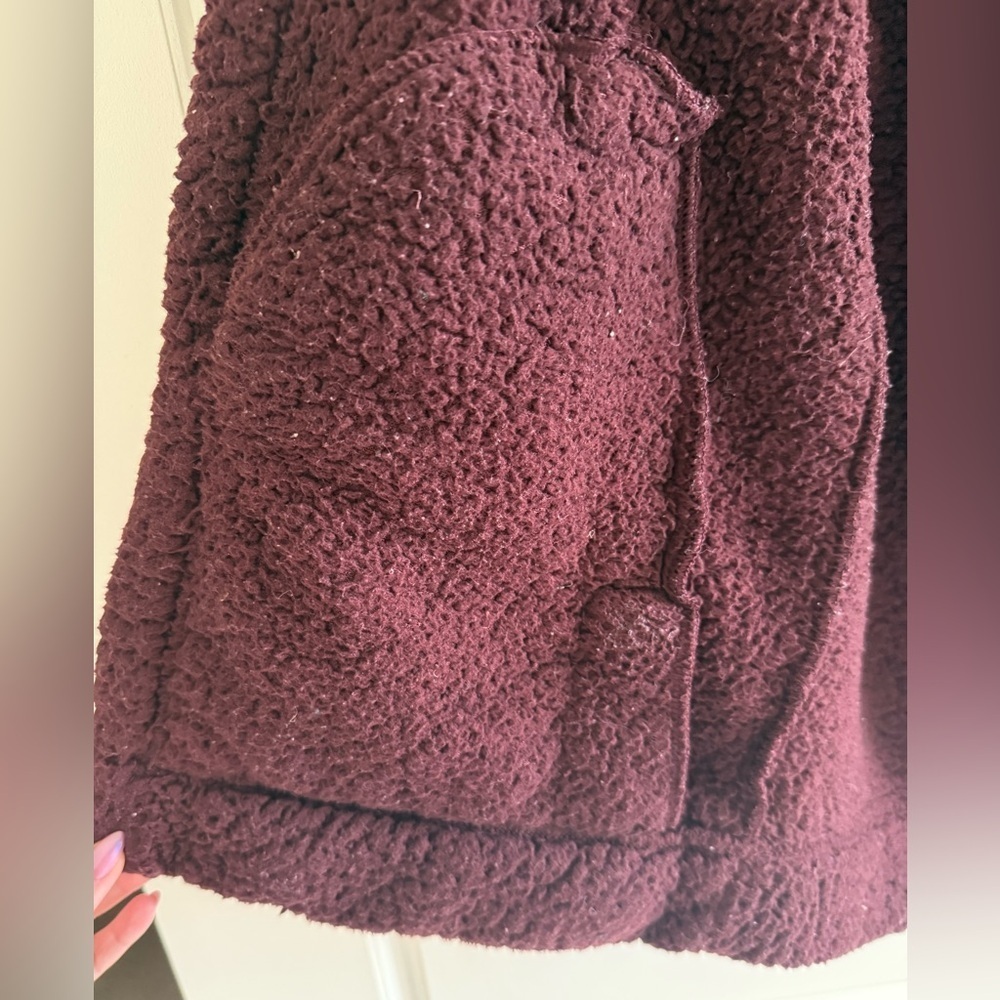 American Eagle Burgunday Sherpa Cardigan With Hood Size XS - Picture 5 of 5